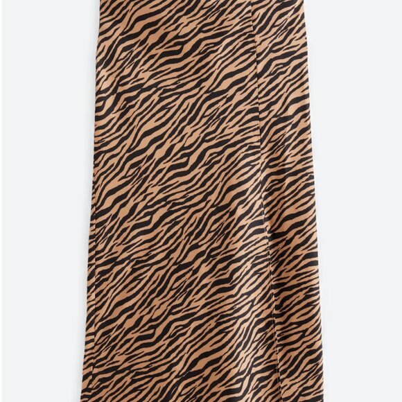 Skies are Blue Holly Satin Midi Skirt Size Large Tiger Print - Picture 4 of 4